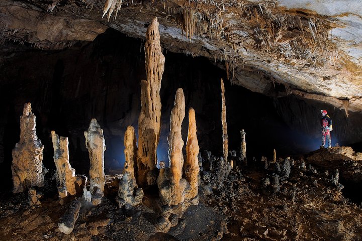 Half day caving in Cueva de Coventosa in Cantabria