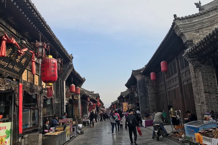 Private Day Tour to Qiao Family Compound and Pingyao Old Town from Taiyuan