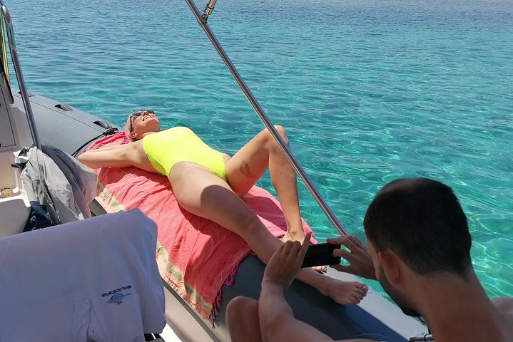 Blue Cave & Hvar, 5 Islands Speedboat with Luxury Seats in Shade