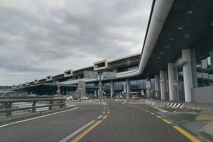 Private Transfer from Malpensa Airport to Lake of Como