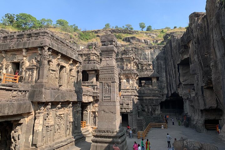 From Aurangabad to Ajanta Ellora Taxi – Best 2-Day Cab Tour