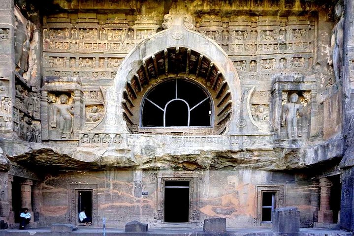 Guided 3-Day Tour: Discover Ajanta, Ellora Cave & Aurangabad City
