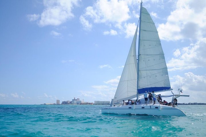 Half Day Sailing Private Catamaran to Isla Mujeres