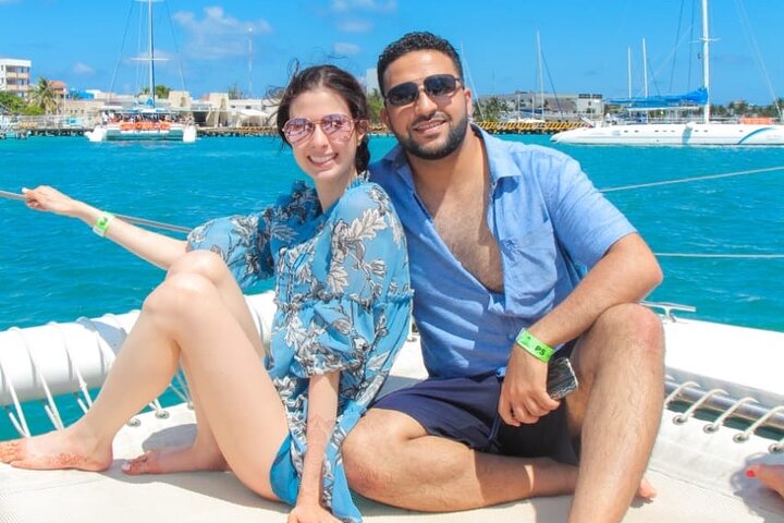 Half Day Sailing Private Catamaran to Isla Mujeres