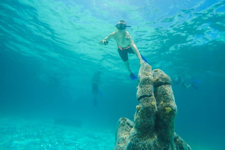 Half Day Sailing Private Catamaran to Isla Mujeres