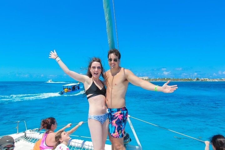 Half Day Sailing Private Catamaran to Isla Mujeres