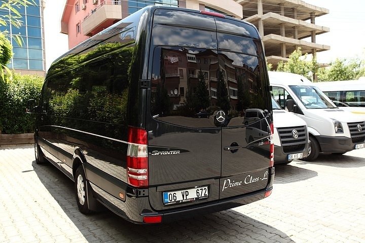 Private Transfers İzmir City or Adnan Menderes Apt to/from Dikili Resort