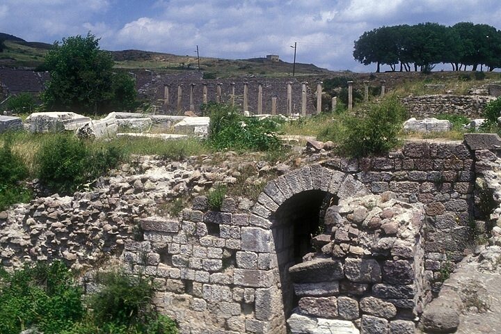 Private Transfers İzmir City or Adnan Menderes Apt to/from Pergamon Antic City
