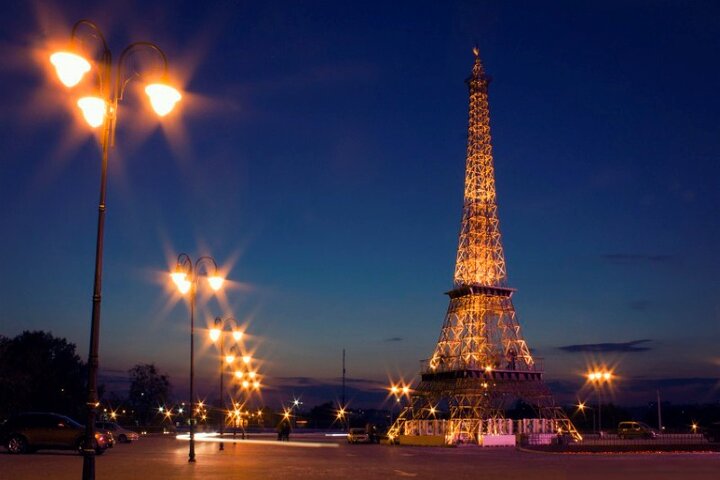 Romantic Kharkiv by Night Tour