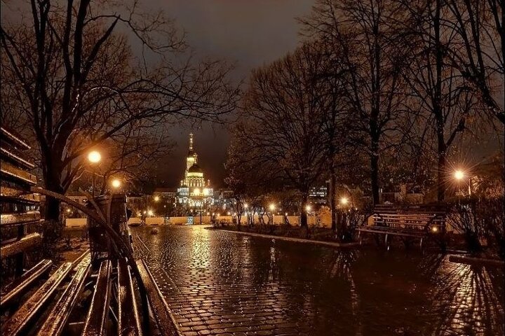 Romantic Kharkiv by Night Tour