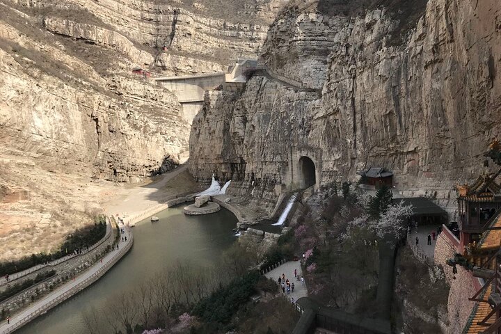 Private Day Tour to Yingxian Wooden Pagoda and Hanging Monastery from Taiyuan