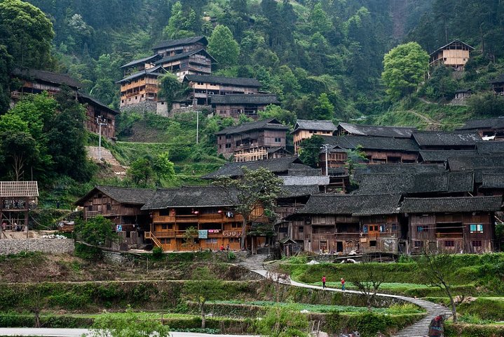 Private 2-day Tour:Visit Miao villages and learn about local traditional crafts