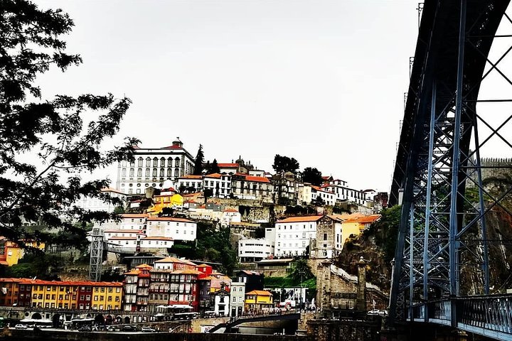 Porto to Madrid Up to 3 Stops: Aveiro, Salamanca & Ávila