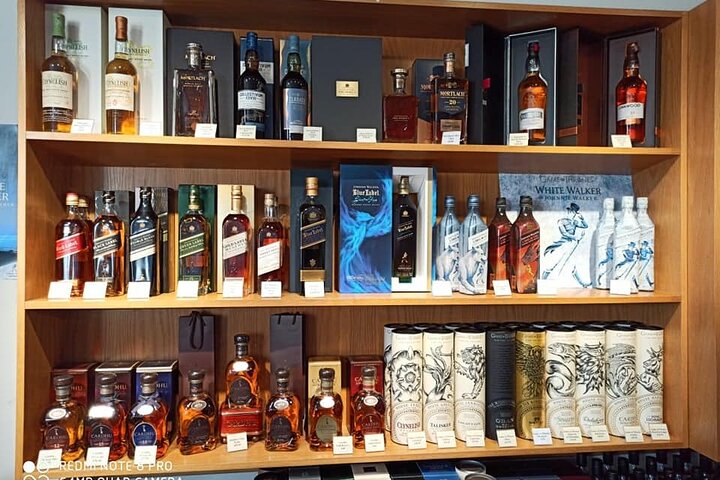 Meet Johnnie Walker - Private Whisky Tour - From Edinburgh