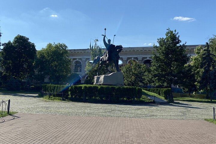 Kyiv Podil District Private Walking Tour with Local Guide