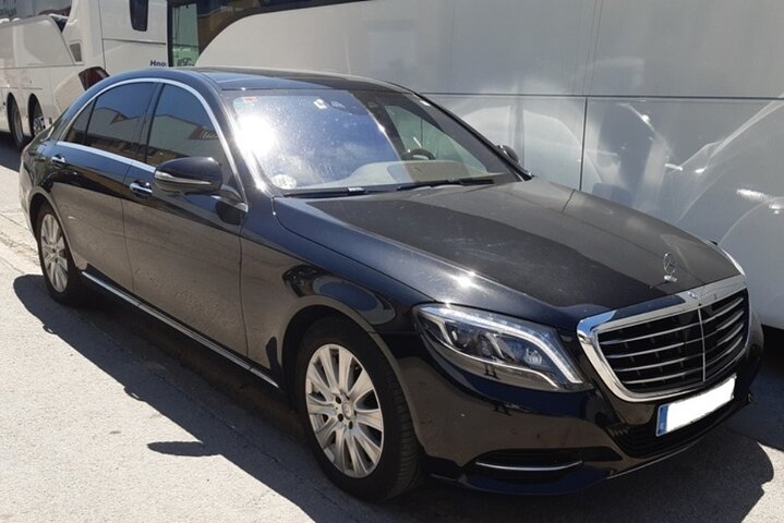 Private Transfer from Logroño Airport to Santander city
