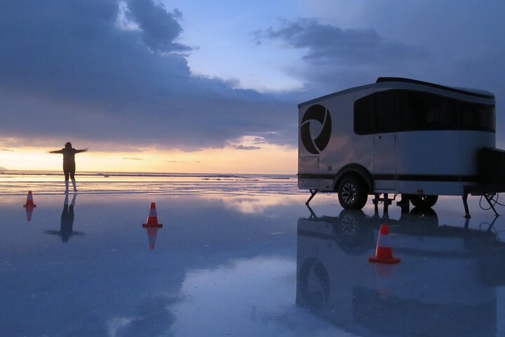 Luxury Uyuni Salt Flats 3D 2N Tour From La Paz by Air