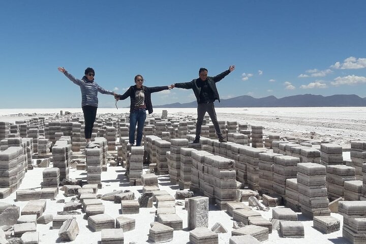 Visit to Uyuni Salt Flats from La Paz Bolivia by Bus