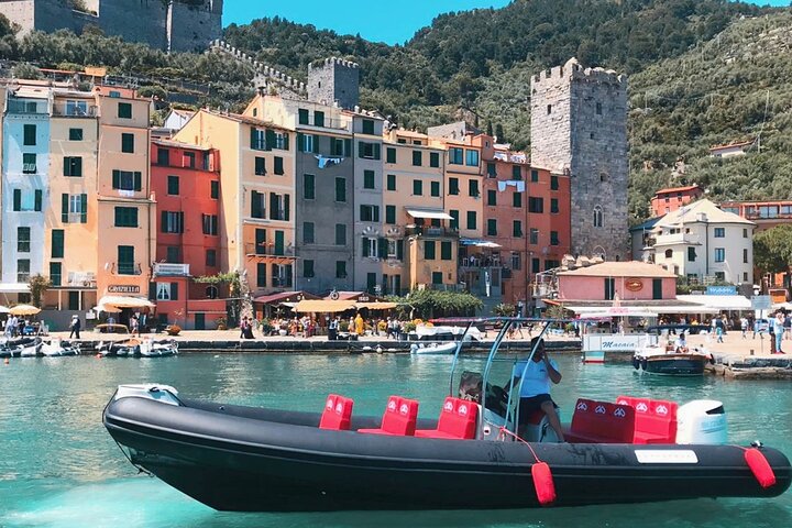 From La Spezia : boat trip in Cinque Terre, with free time ashore