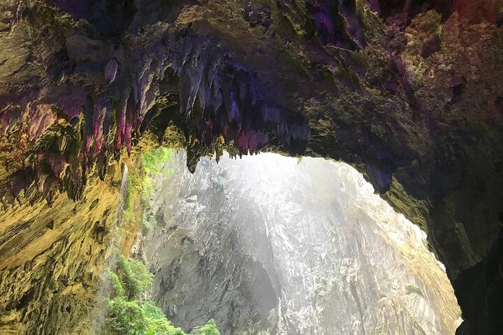 Private Day Tour to Gulong Canyon and Cave Fairland from Guangzhou
