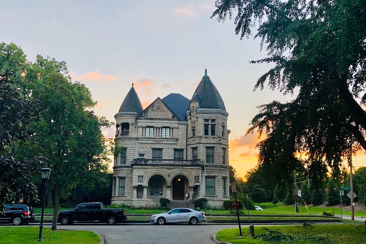 Old Louisville Ghost Tour as Recommended by The New York Times @ 4th and Ormsby