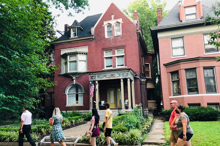 Old Louisville Ghost Tour as Recommended by The New York Times @ 4th and Ormsby