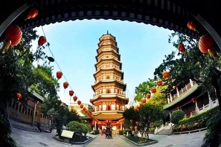 Private Flexible Guangzhou Layover Tour of Old and New Highlights