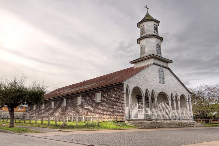 Dalcahue and Quinchao Island Full Day Tour in Chiloe