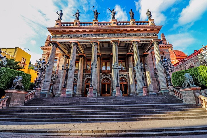 Private History & City Walking Tour of Guanajuato