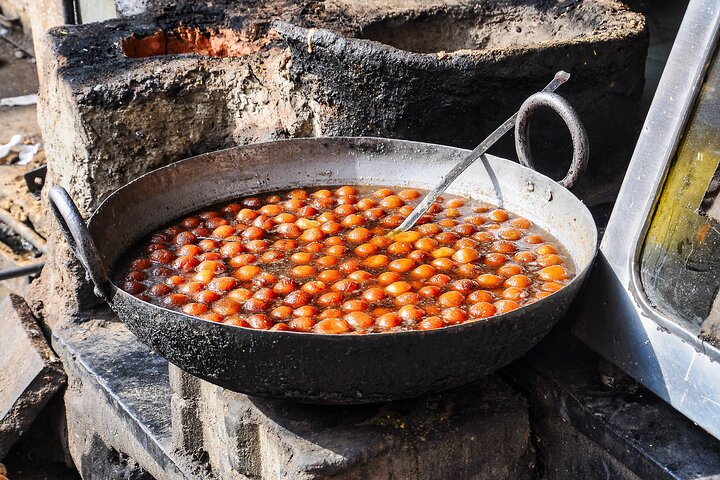 Food Walk of Jhansi (2 Hours Guided Walking Tour)
