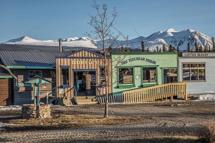Yukon Gold Experience feat. Emerald Lake & Carcross
