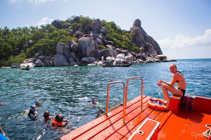Snorkel Trip to Koh Nangyuan and Bays of Koh Tao By The Oxygen