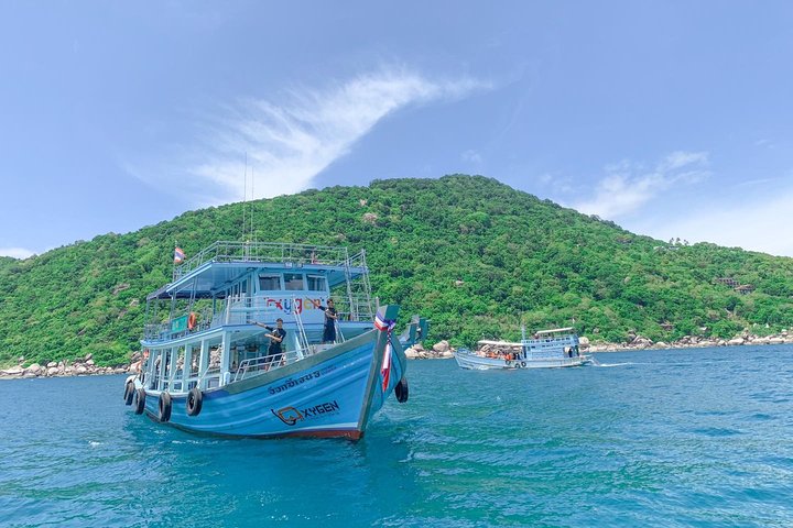 Snorkel Trip to Koh Nangyuan and Bays of Koh Tao By The Oxygen