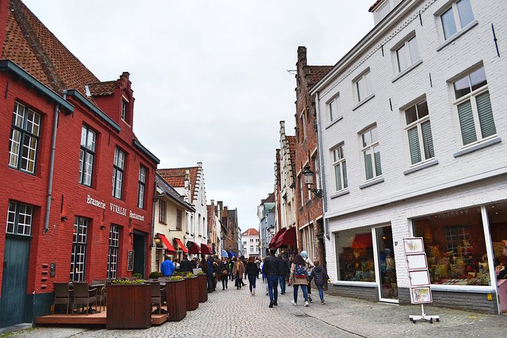 Experience the best of Bruges on a Private Tour with Boat Ride