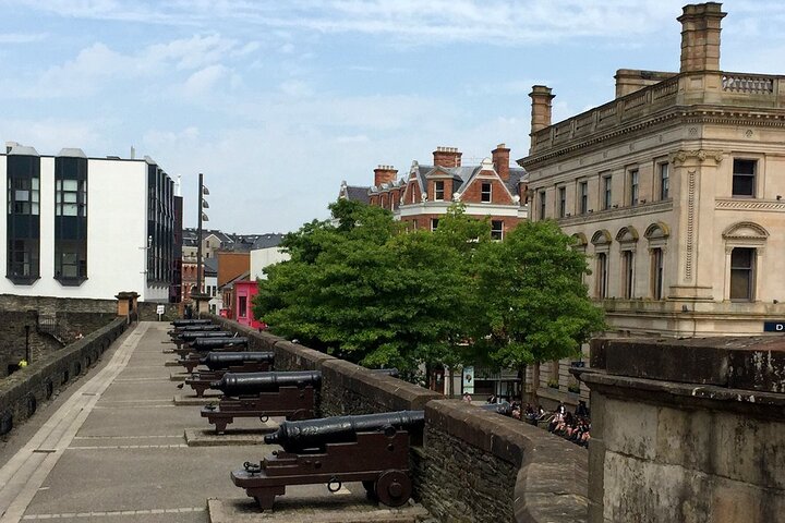DAY TOUR: Highlights of Derry and Donegal