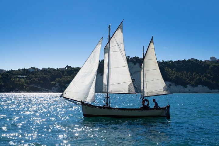 Private Traditional Sailboat Tour of the Conero Riviera