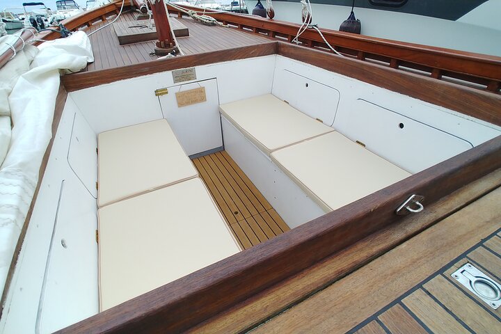 Private Traditional Sailboat Tour of the Conero Riviera