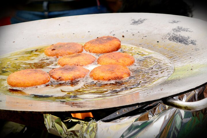 Prayagraj Food Crawl (2 Hours Guided Local Food Tasting Tour)
