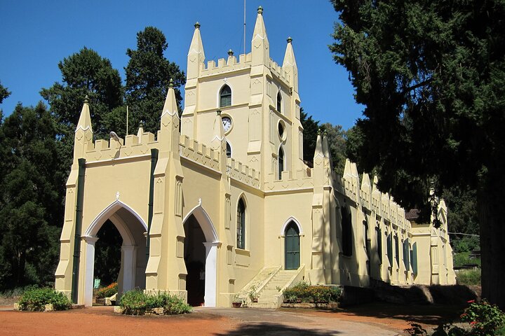 Touristic Highlights of Ooty (Guided Full Day City Sightseeing Tour by Car)