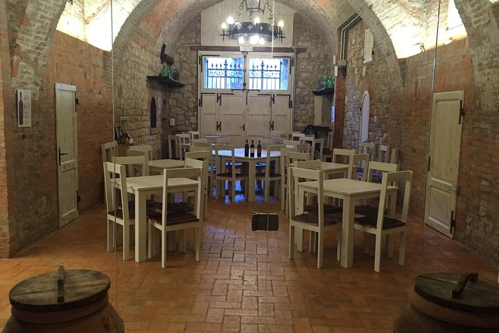 Montepulciano: Winery Tour & Tasting Experience