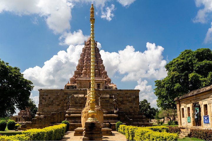 Day Trip to Thanjavur (Guided Sightseeing Tour by Car from Madurai)