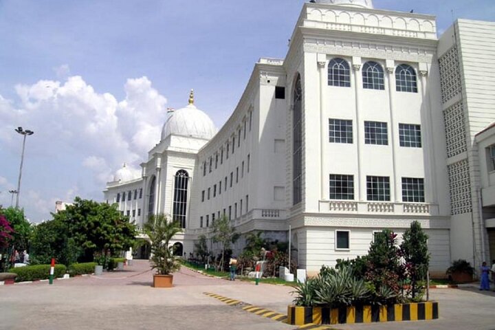 Heritage & Cultural Walk of Hyderabad (2 Hours Guided Walking Tour)