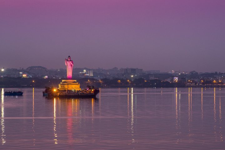 Night Walk Hyderabad (2 Hour Guided Walking Tour)