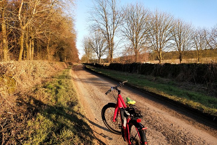 Cotswolds Electric Bike One Day Private Tour starts near Oxford