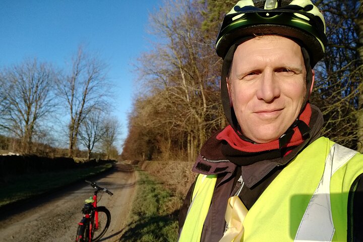 Cotswolds Electric Bike One Day Private Tour starts near Oxford