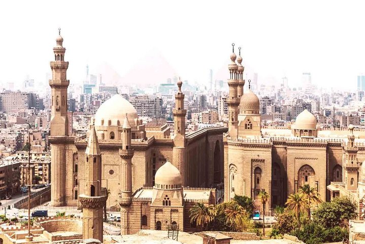 Private Transfer from El Alamein to El Cairo (CAI) Airport