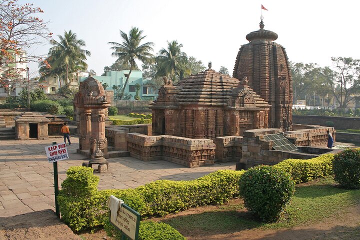 Heritage & Cultural Walk of Bhubaneswar (2 Hours Guided Walking Tour)
