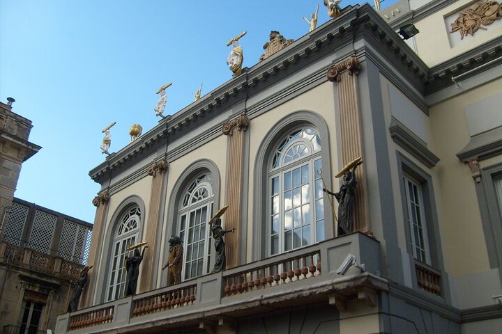 Touristic highlights of Figueres on a Private half day tour with a local