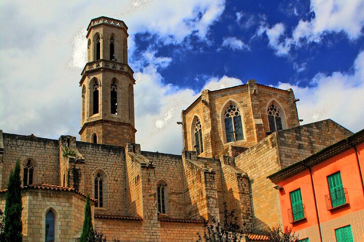 Touristic highlights of Figueres on a Private half day tour with a local