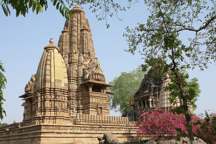 Best of Khajuraho (Guided Halfday Sightseeing Tour by Car)